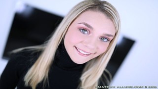 GABBIE Carter's BEAUTIFUL BOBS WHILE PLAYING WITH BIG COCK