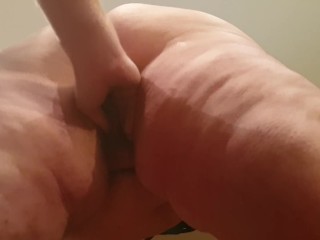 BBW MILF GETS_HIGH WHILE BEING FINGER FUCKED_& GUSHES SQUIRTS ON FLOOR