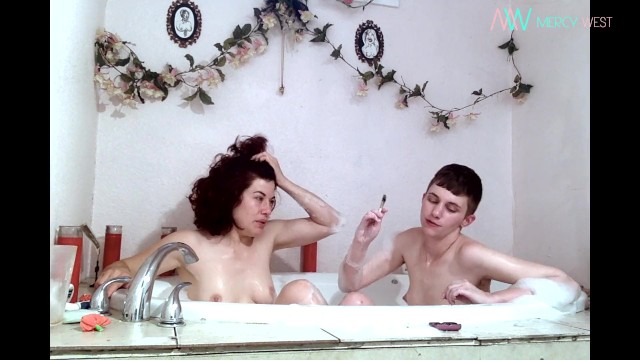 My smokey bath with Ingrid Mouth - Mercy West