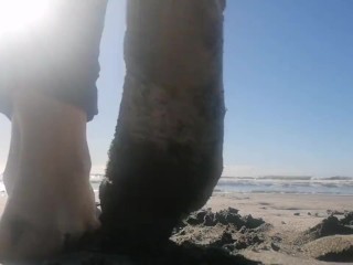 Beach Feet to_satisfy your foot fetish