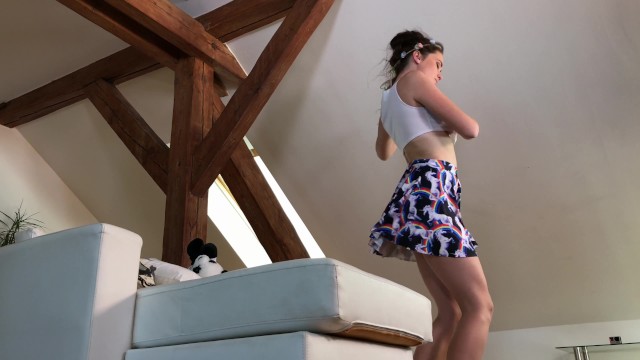 COLLEGE GIRL LOLA from SOCIALMEDIACELEBS NO PANTIES IN FRONT OF THE BIG FAN 5