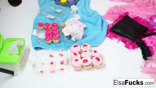 Elsa and Daisy play with some cupcakes and each other - Daisy Monroe, Elsa Jean