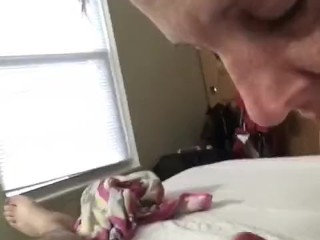 Daddy gets special treatment from_his babygirl