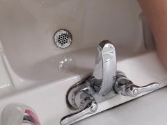 Girl Pissing Sink Porn - Girl Pee Sink Videos and Porn Movies :: PornMD