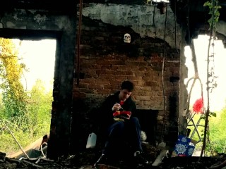 Barely Legal Teen Eats Cereal_in Abandoned Farmhouse