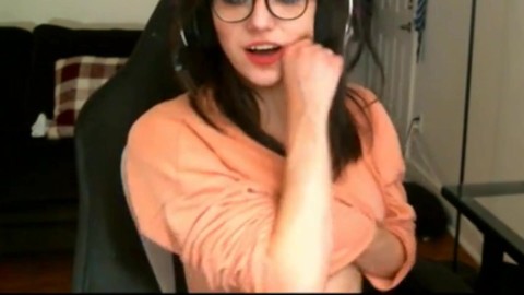 Tits twitch best on The Hottest