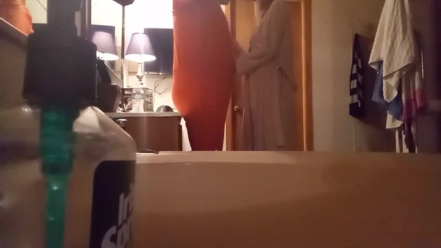 Michael Myers convinces Milf to give BlowJob & Sex in her Bathroom 11
