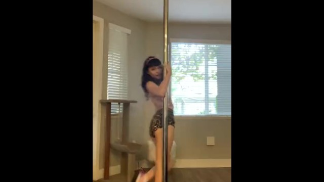 Naked Pole Dance 14