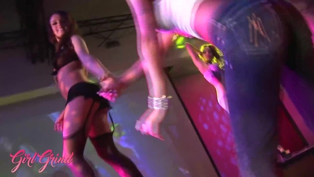 Girl Grind - Live Lesbian Sex Shower At The Strip Club - Amy Reid, Nichole Heiress
