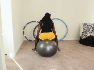 Ebony Milf Exercise Twerking Ball Bouncing