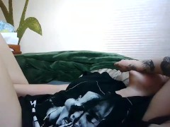 sub teen makes herself cum very hard with new vibrator