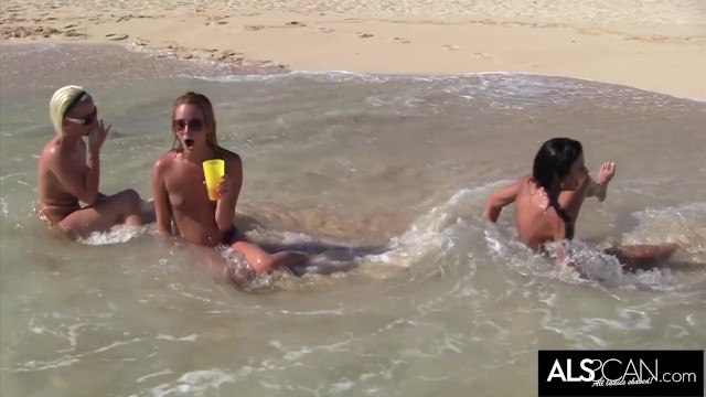 Six Horny Lesbians Go At It On A Public Beach - Bibi Noel, Franziska Facella, Kacey Jordan, Sara Jaymes