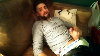 Masturbate Spraying Cumin On The Couch