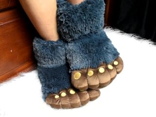 Slippers Excitation