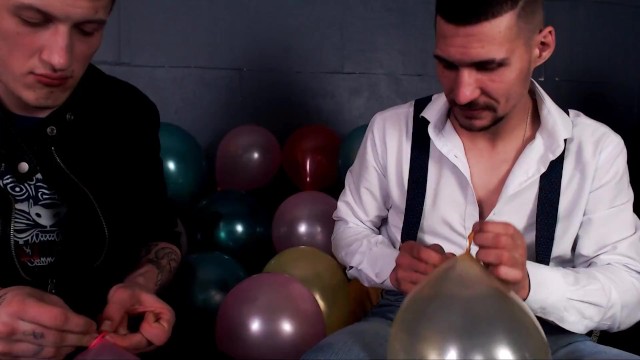 balloons fetish 10