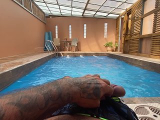 HOLIDAY CREAMPIE- I'm Excited to Get Cought_Fucking Around the Hotel_Pool