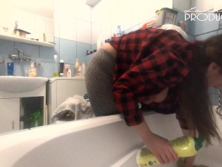 Big_Tits Lena downblouse while cleaning_bathtube