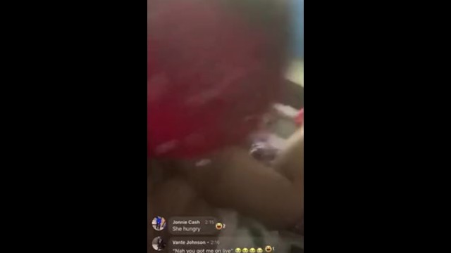 Girl Sucking Pussy On FaceBook 