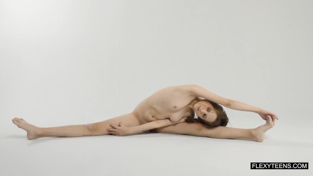 Russian pussy flexy girls - Abel rugolmaskina brunette naked gymnast