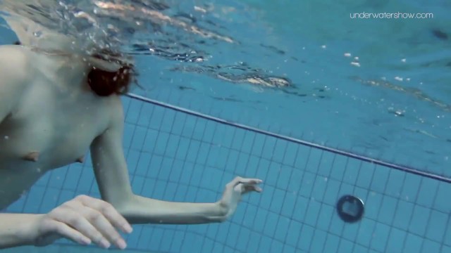 Anna Netrebko and Lada Poleshuk underwater lesbos