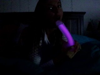 Toy Testing - Glow in the Dark_Dildo