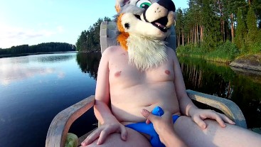 A fox wearing thongs gets a handjob on a public lake | Modelhub.com