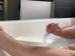 20 Year Old Shaving Legs and Masburbating During Bathtub_Time