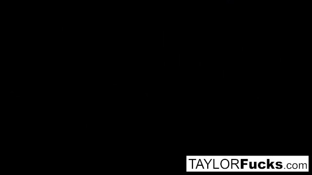 Taylor Vixen gives a hot deep tissue massage to Jayden Cole! - Jayden Cole, Taylor Vixen