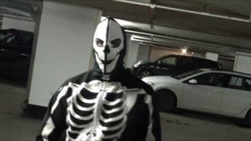skeleton in tights cums in parking garage
