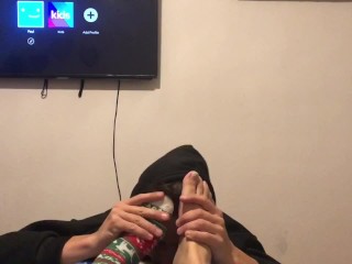 Can I_massage your beautiful feet -foot fetish -sockfetish femdom