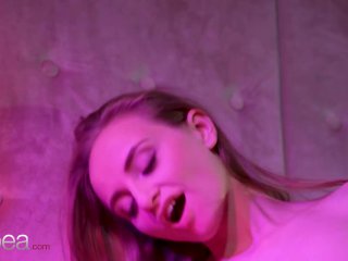 Lesbea Late Night Private Pussy Licking for Petite_Czech Lesbian LadyBug