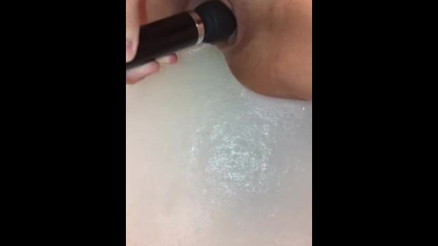I love taking a bath with my favorite vibrator and squirting 1