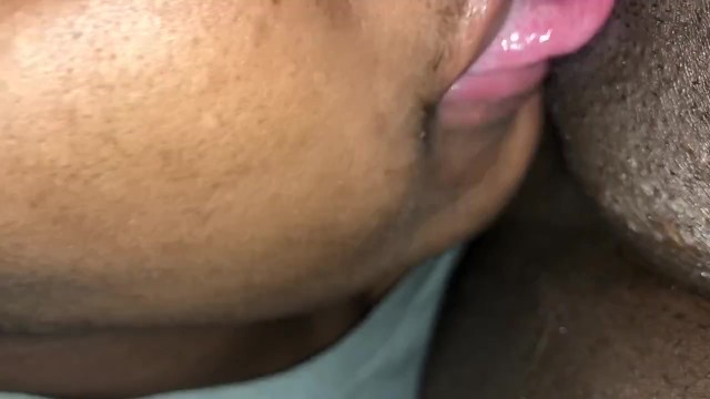 Ebony Lesbian Gets Pussy Ate