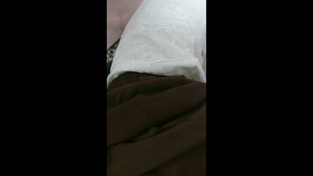 【削除注意】『彼氏持ちJDゲットｗ』友達の彼女の自宅に行き、目隠し→ずらしハメNTRセックスし主観スマホ撮影でハメ撮りｗ 必ず抜けるSM動画