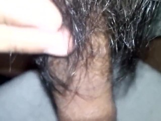 See my Very hairy and a drop of pre cum muyde cercami peluda verga