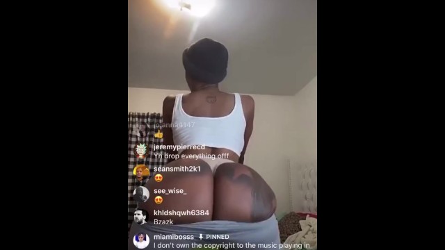 Ebony Shakes Big Ass Twerk