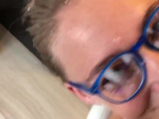Polska parka, cumshot from Mateo on Yulis face and glasses during work