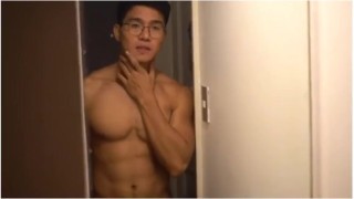 Pinay's Sexiest Models Sucking On Each Other
