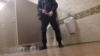 Лил В Едином Туалете