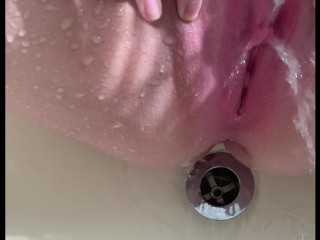 Tight Wet Pussy girl_Squirts in theBathtub