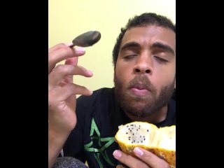 Rock Mercury Eats Yellow Dragon Fruit From Imperfect Foods