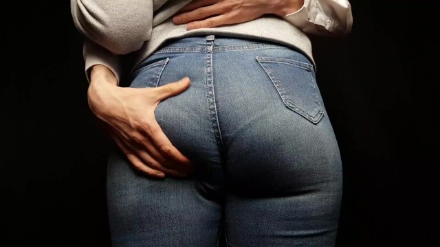 Sexy Girl with a Big Ass in Tight Jeans - Pornhub.com