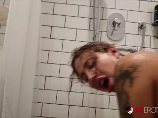 Fucking TattooedSlut Heidi Van Horny in the_Shower