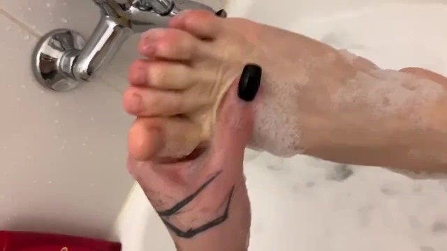 Bubble fetish bathroom - Gina Gerson