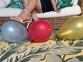 Sexy Foot Goddess Pops Balloons With Heels