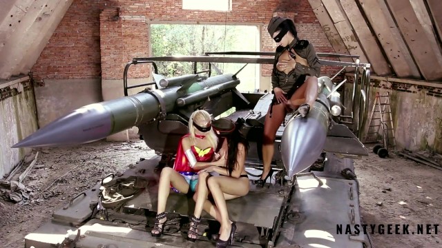 Threesome sexy heroes party on the tank with orgasm