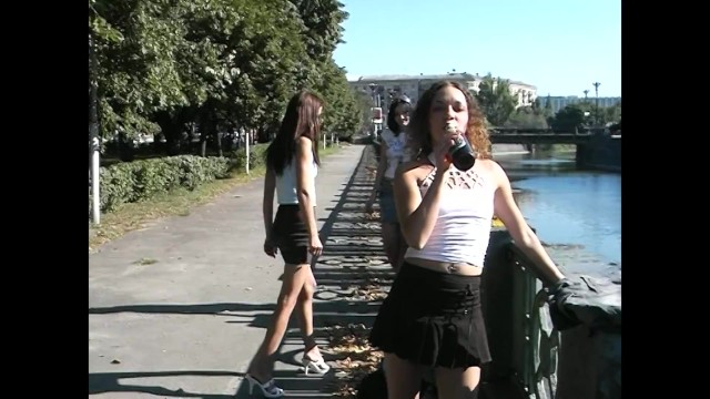 Девушки на улице провоцируют на еблю