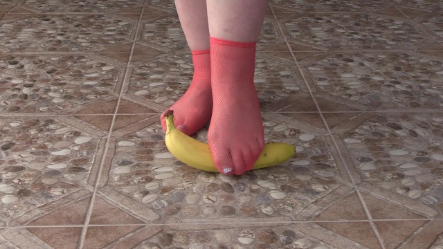 Girl Crushes Mouse Barefoot - Fat Legs in Socks Ruthlessly Trample Banana. Crush Fetish, Foot Fetish. -  Pornhub.com