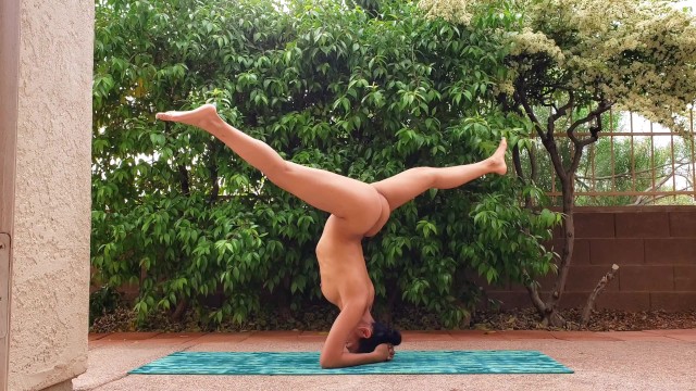 640px x 360px - Hot Girl does Naked Yoga outside - Pornhub.com