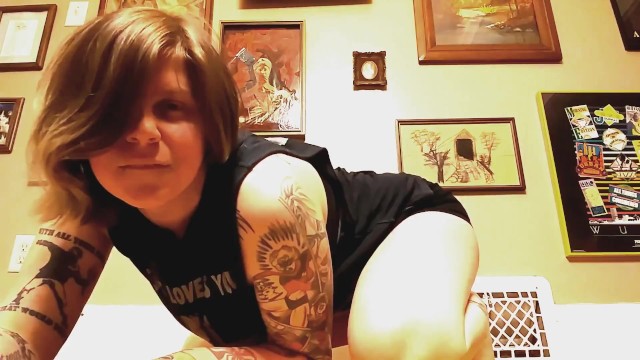STRAINING AND PUSHING TO RIP a FAT FART